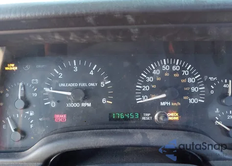 1998 Jeep Cherokee Classic/Sport z USA, uszkodzony, nr VIN 1J4FJ68S8WL264746